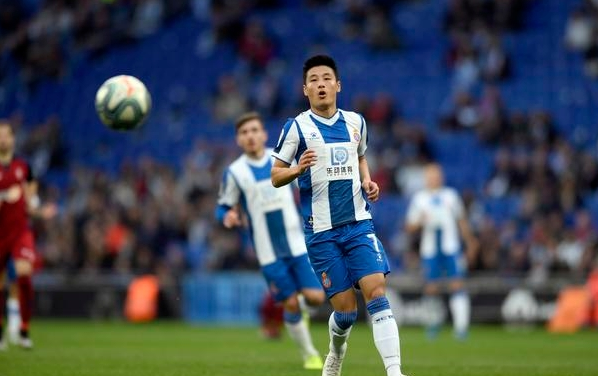 武磊状态渐入佳境,为追梦少年奉献一份力