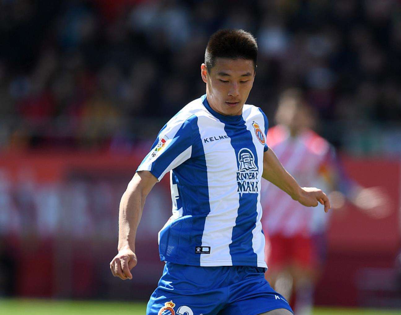 武磊征战英超希望不大，转会也可能是冷板凳