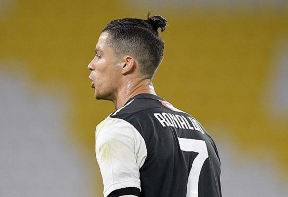 C罗离开尤文几率增大，全靠巴黎这一招