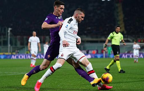 意甲-伊布依旧一人独扛大旗，佛罗伦萨配合打平米兰