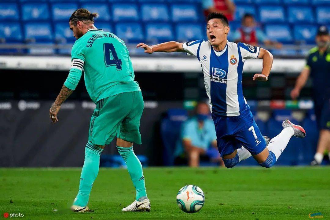 西班牙人大战皇马，武磊夸张碰瓷表演让人哭笑不得