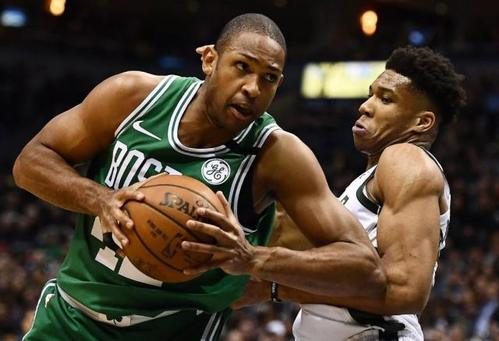 雄鹿四核心最大的敌人就是浓眉詹姆斯二人组，你更加的看好谁