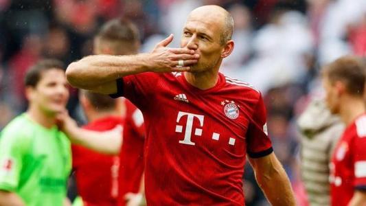 英超2019年十大退役球星之一罗本，带着憧憬而来，带着遗憾而去