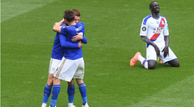 战报，莱斯特城3-0水晶宫，莱斯特城状态回暖，轻松的取得比赛的胜利