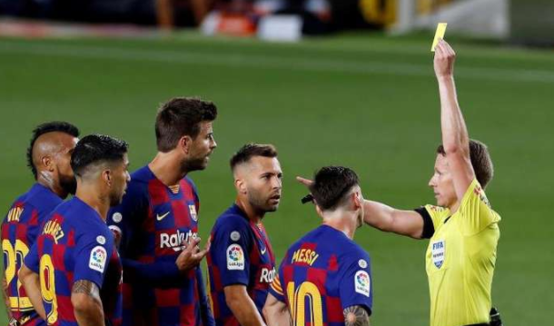 巴萨被抓住把柄,全程谨小慎微,梅西都被压制住