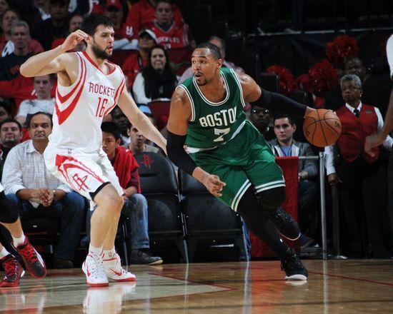 在中国打球让我找回激情，但是现在的我仍想重返NBA