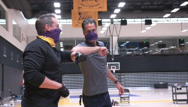 湖人GM与主帅以身作则，充分的表现了特殊时期如何的交流