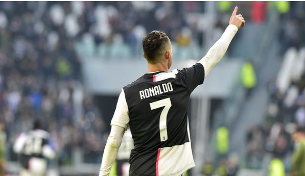 C罗梅西再次打平，金球得主的天平却向C罗倾斜