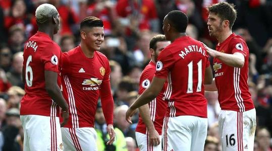 曼联终于的弥补了自己任意球的空白,真的是太不容易了