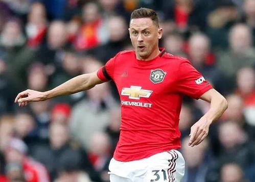 曼联宣布续约英超第一后腰,期望这位老将继续披荆斩棘
