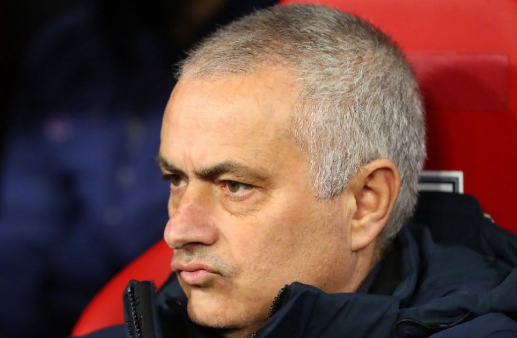 穆帅200胜成就达成，但热刺队内出现巨大裂痕