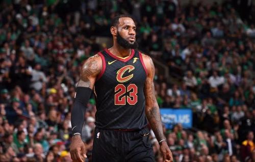 NBA球星们的高考分数如何？原来在NBA上还有这么多的学霸