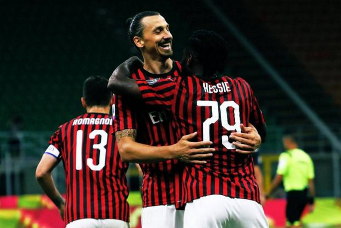 C罗无奈被演,尤文铁卫全程都在为对手让路