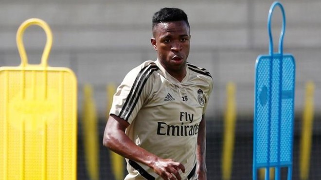 皇马前锋新冠检测问题重重,齐达内面对访问闪烁其词