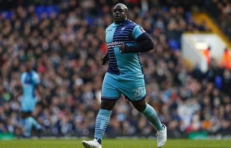 阿金芬瓦希望和范迪克竞争,作为红军很享受利物浦夺冠