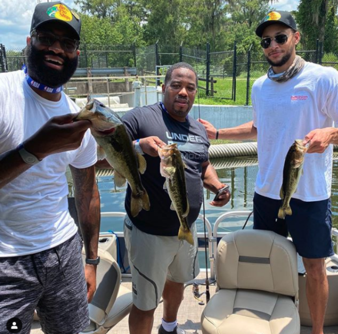 泡椒西蒙斯加入钓鱼大军，作为钓友来说，打球什么的太俗