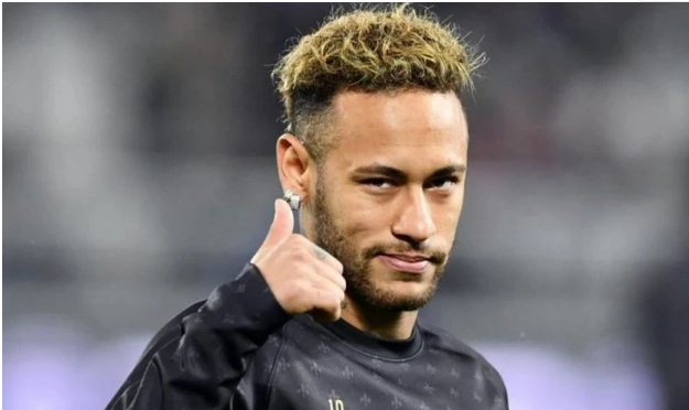 内马尔转会尴尬,皇马巴萨表示价格难以承受,恐只有留在巴黎