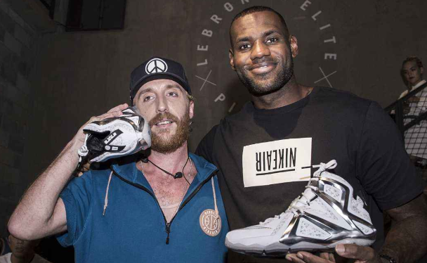 詹姆斯最喜欢的球鞋是哪一款，詹姆斯最经常穿的球鞋是什么