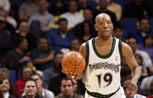 NBA最丑的球员名至今无人撼动其地位，你知道他是谁吗