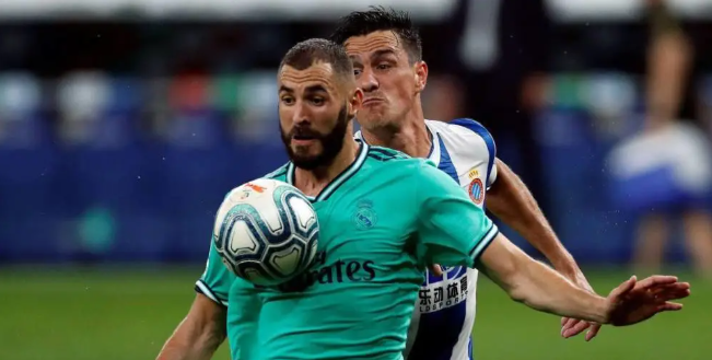 梅西VS本泽马，巴萨奖丢掉西甲冠军之后，梅西恐将金靴奖也拱手相让？