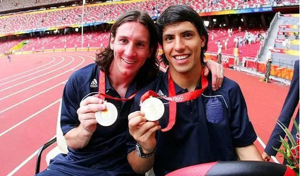 国家报：巴萨缺乏竞争力，梅西愿降薪离开