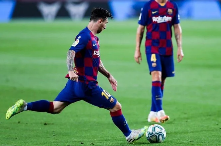 双20+的梅西也不能让巴萨获胜,金球奖大概率会被梅西拿下