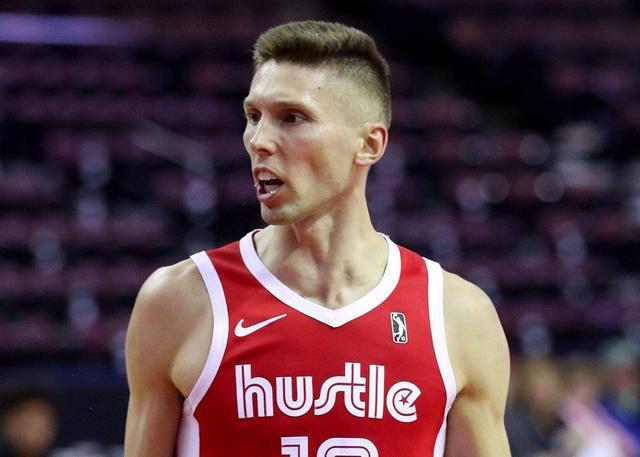 奇才队签约前锋贾罗德-尤托夫至赛季结束，期望有个精彩发挥