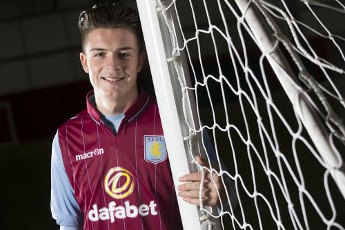 阿斯顿维拉球星格拉利什被球迷说成虚伪到极致的人,自己总是说一套做一套