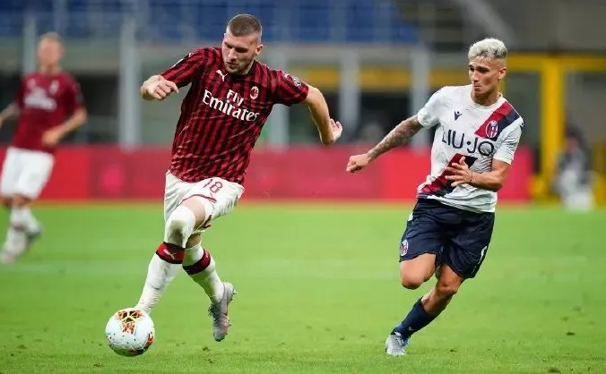 伊布:“让我教教对面怎么踢球”