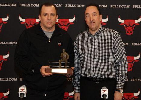 公牛管理层与主教练的矛盾由来已久，需要在这时间更好的调节