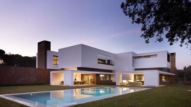 C罗的家是什么样子的?