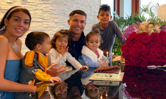 C罗为什么不跟女友结婚?