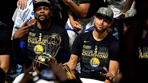 库里与杜兰特谁年龄大 NBA杜兰特和库里谁岁数大