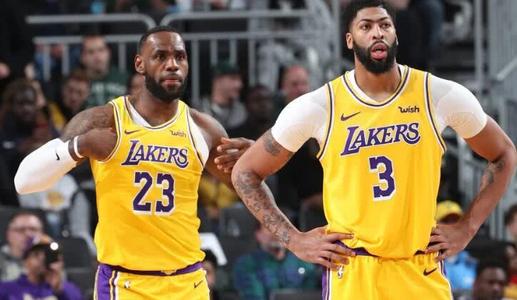 湖人首秀不敌独行侠，但是詹眉两人都才出场15分钟以内