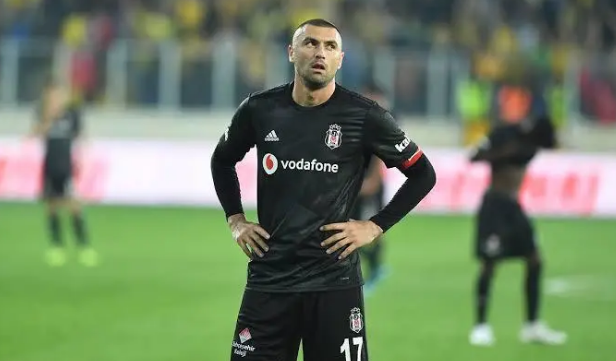 国安锋霸空降法甲 曾嘴上没毛说新冠是中国人导致