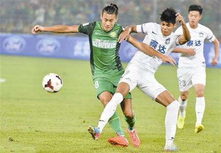 开赛前期，众多的球队争夺更加的激烈，为了在这个赛季有一个好成绩