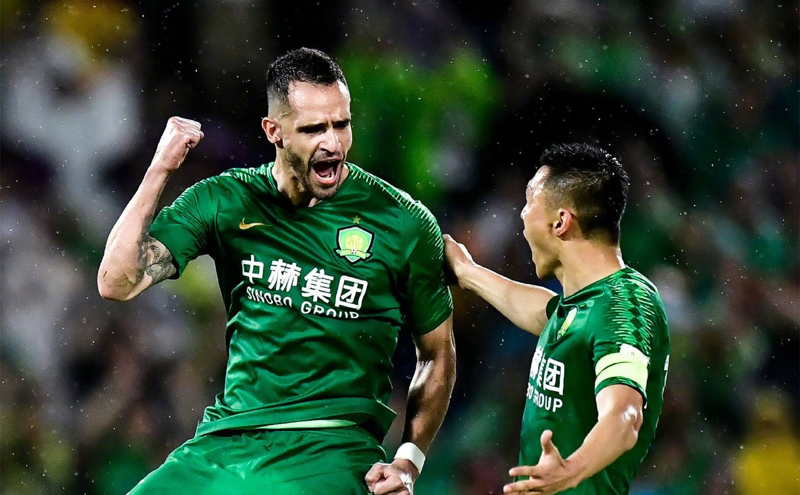 强队就是可以面对任何的问题,征服一切的困哪,国安迎着大雨获得开门红