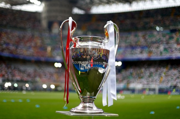 由于多国疫情反弹,欧足联欲把欧冠1/8决赛全部挪到葡萄牙