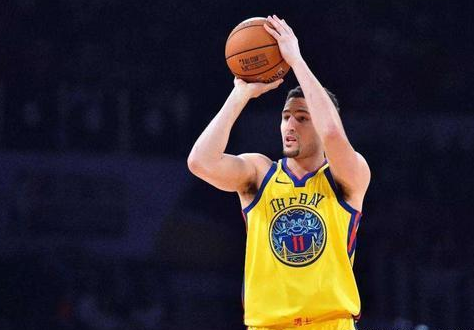 勇士队最害怕的就是汤普森运球，快来看看他的搞笑集锦