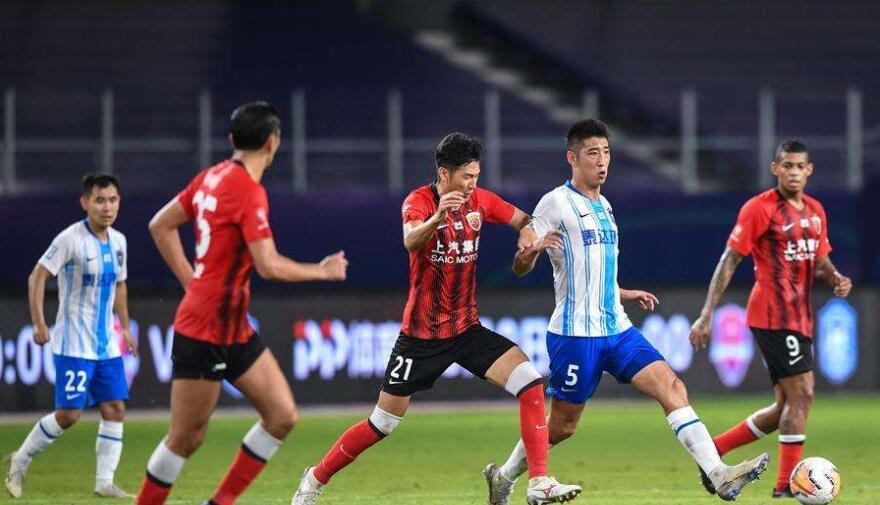 泰达为何仅仅只有一名外援能够上场，这样的差距是谁造成的