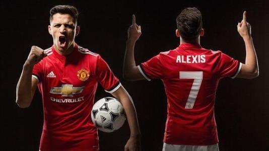 曼联双雄不拿冠军也抢镜,上百个进球怒刷自己的存在感