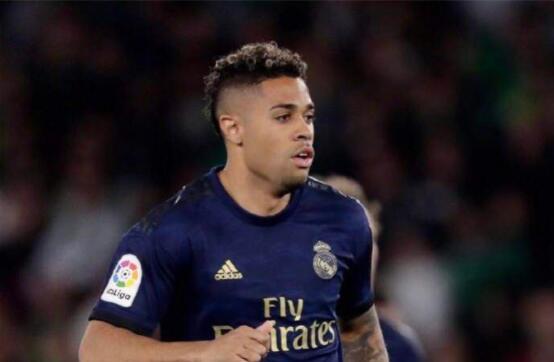 短短的几天休假,皇马前锋感染新冠,在这个赛季发挥的非常的出色