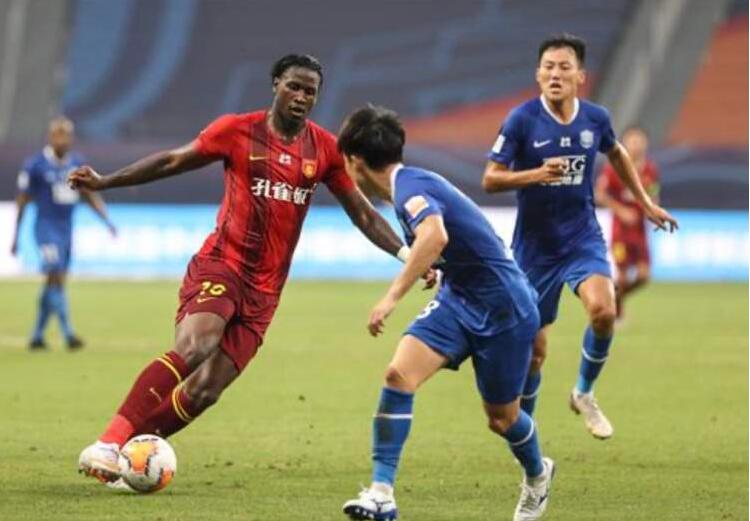 管中窥豹,仅仅在第一轮就能够看到各队的状态,所有的斗争都已经在第一轮开始了