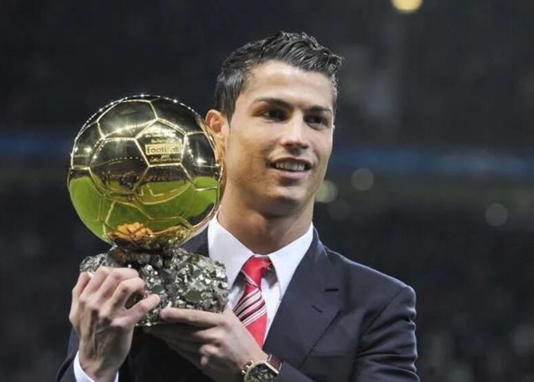 C罗或许重返英超,沙特王储萨勒曼大手笔收购英超俱乐部,组成银河战舰