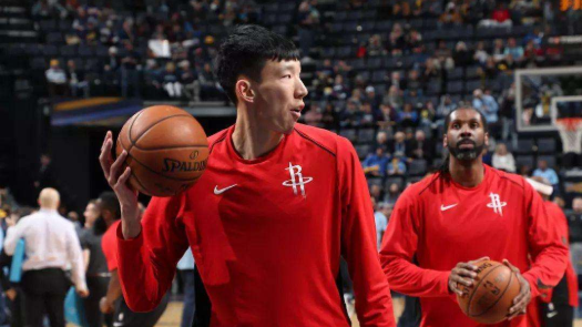 NBA里的中国人员名单，都有哪些中国人进过NBA打球呢