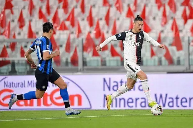 比冠军还少输两场，为什么这只豪门错失冠军？