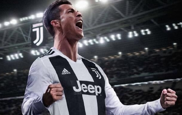 C罗的年薪是多少？