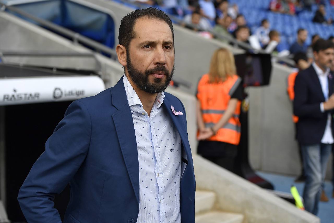 教练下课太过于随意，还没有开始就已经结束了，在中超就属于正常的操作了