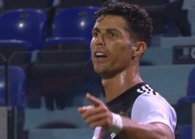 在争夺金靴之时爆出大冷门！网友直呼：是不是又打电话了？