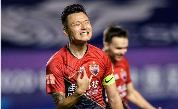 一代新人换旧人,曾经的恒大的核心们,现在都已经在各为其主了